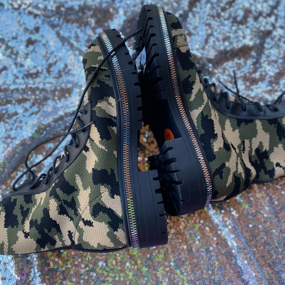 Alexis Bendel camo ankle combat boots - Picture 6 of 8